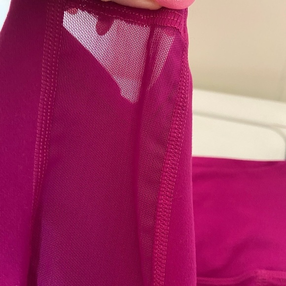 Fabletics small/med fuchsia leggings inside pocket sheer stripes down leg - Picture 11 of 11